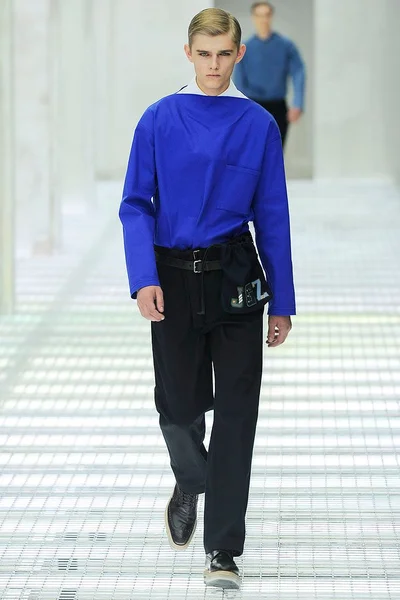 Look 9
